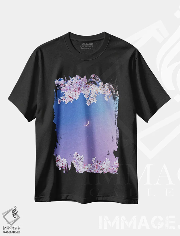 تیشرت مشکی طرح دار گل های زیباشناسانه و هلال ماه، هنر دیجیتال اثر جن زد | immage.ir