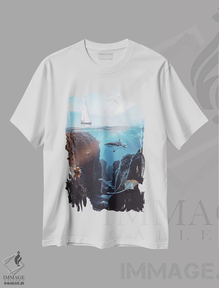 تیشرت سفید طرح دار زندگی زیر آب و قایق بادبانی، تزئینی اثر جن زد | فروشگاه ایماژ
