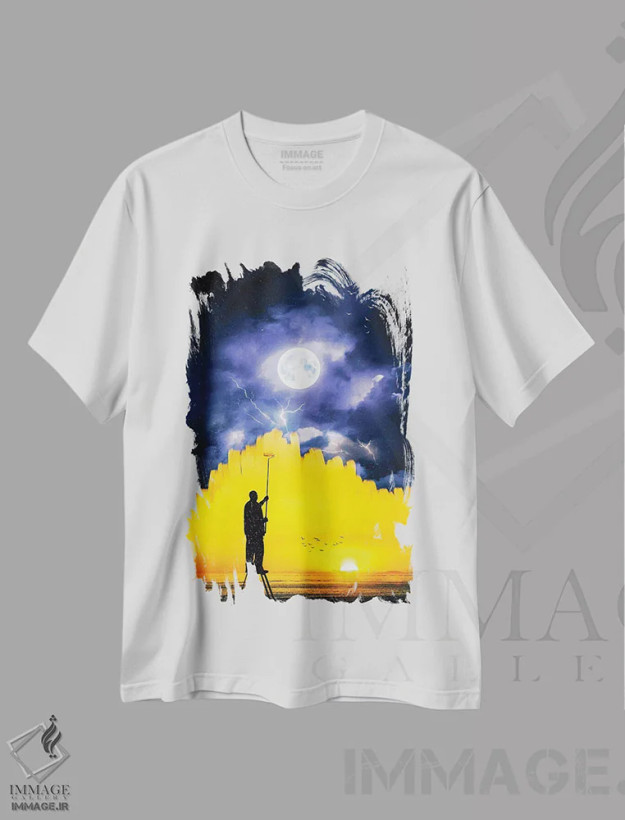 تیشرت سفید طرح دار نقاش سورئالیست سایه که شب را به روز تبدیل می کند، عکاسی ترکیبی اثر جن زد | فروشگاه ایماژ