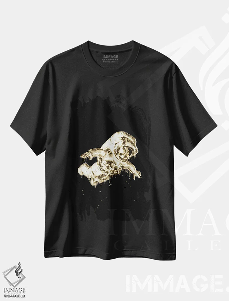 تیشرت مشکی طرح دار آمانگ آس طلایی با افکت قطره، هنر دیجیتال اثر گب فرناندو | immage.ir