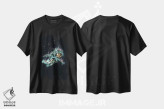 تیشرت مشکی طرح دار آمانگ آس رنگی، هنر دیجیتال اثر گب فرناندو | فروشگاه ایماژ