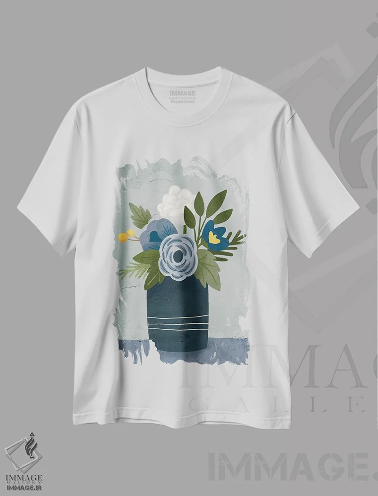 تیشرت سفید طرح دار "گل ها II"، دکور روستایی اثر گیگی لوئیز | فروشگاه ایماژ