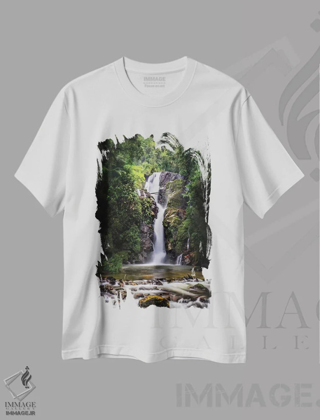 تیشرت سفید طرح دار آبشار ۱، مدیوم اثر گلاوکو منهالی | فروشگاه ایماژ