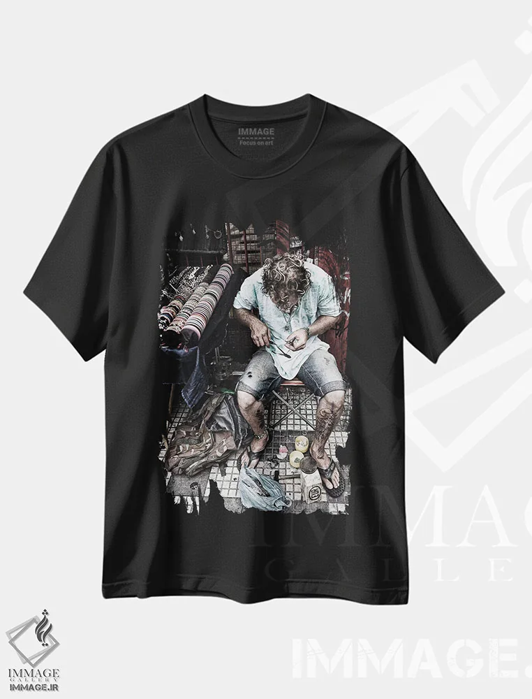 تیشرت مشکی طرح دار عکاسی خیابانی ۷۳، مدیوم اثر گلاوکو منهالی | immage.ir