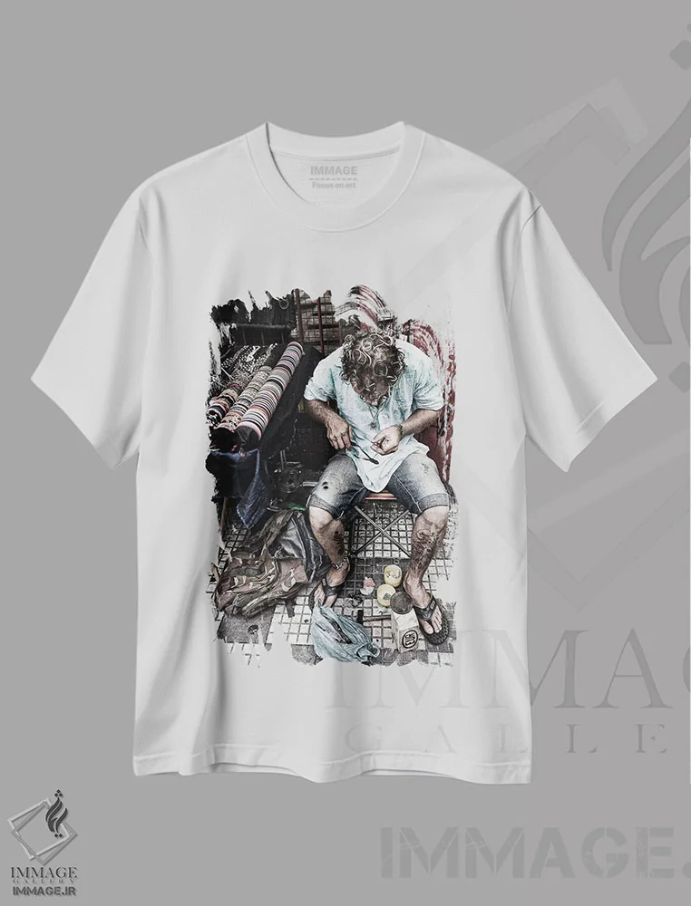 تیشرت سفید طرح دار عکاسی خیابانی ۷۳، مدیوم اثر گلاوکو منهالی | فروشگاه ایماژ