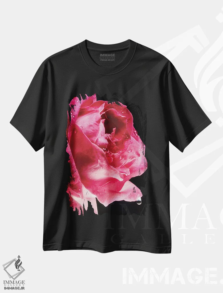 تیشرت مشکی طرح دار گل رز قرمز، مدیوم اثر گلاوکو منهالی | immage.ir