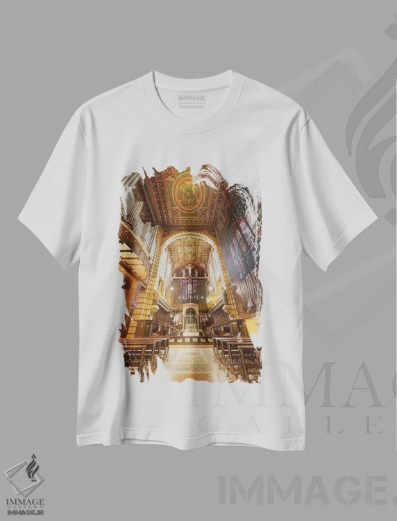 تیشرت سفید طرح دار داخل کلیسای جامع شماره ۳، مدیوم اثر گلاوکو منهالی | immage.ir