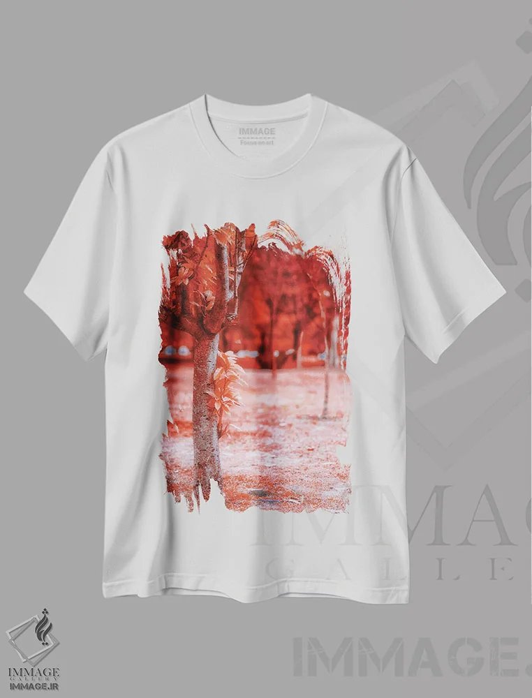 تیشرت سفید طرح دار دشت قرمز، مدیوم اثر گلاوکو منهالی | immage.ir