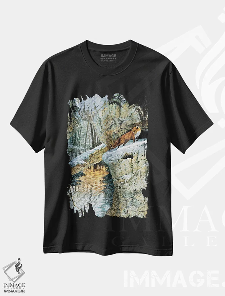 تیشرت مشکی طرح دار پناهگاه کنار رودخانه چاگرین، دکور کلبه و لژ اثر جف مووری | immage.ir