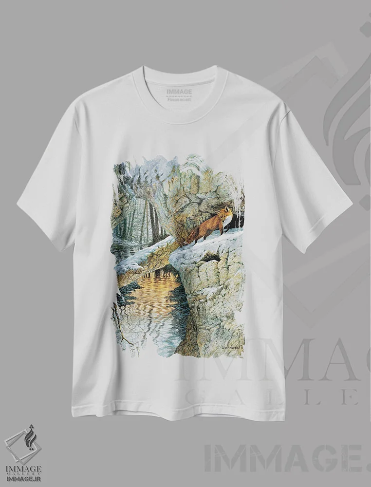 تیشرت سفید طرح دار پناهگاه کنار رودخانه چاگرین، دکور کلبه و لژ اثر جف مووری | فروشگاه ایماژ