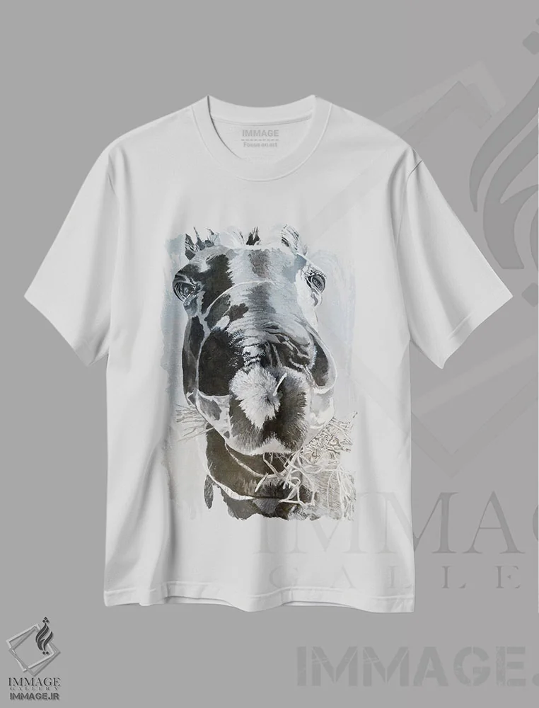 تیشرت سفید طرح دار دهانی پر از علف خشک، هنر تزئینی سیاه و سفید اثر جن فارل | فروشگاه ایماژ
