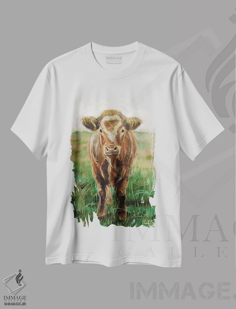تیشرت سفید طرح دار پرترهٔ یک گاو، دکور روستایی اثر گوردون بروس | فروشگاه ایماژ