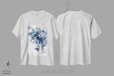 تیشرت سفید طرح دار آبی سنگ لوح، دکور معاصر اثر گوشیا گرگورچیک | immage.ir