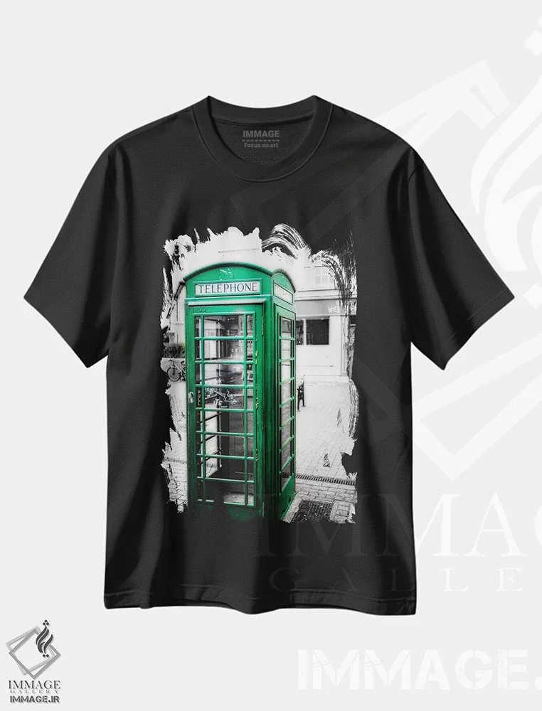 تیشرت مشکی طرح دار غرفهٔ تلفن ایرلندی، کینسیل، شهرستان کورک، ایرلند اثر جورج اوزه | فروشگاه ایماژ