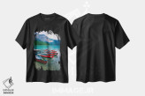 تیشرت مشکی طرح دار کانوی ها در اسکله، دریاچه امرالد، بریتیش کلمبیا، کانادا، مدیوم اثر جورج اوزه | فروشگاه ایماژ