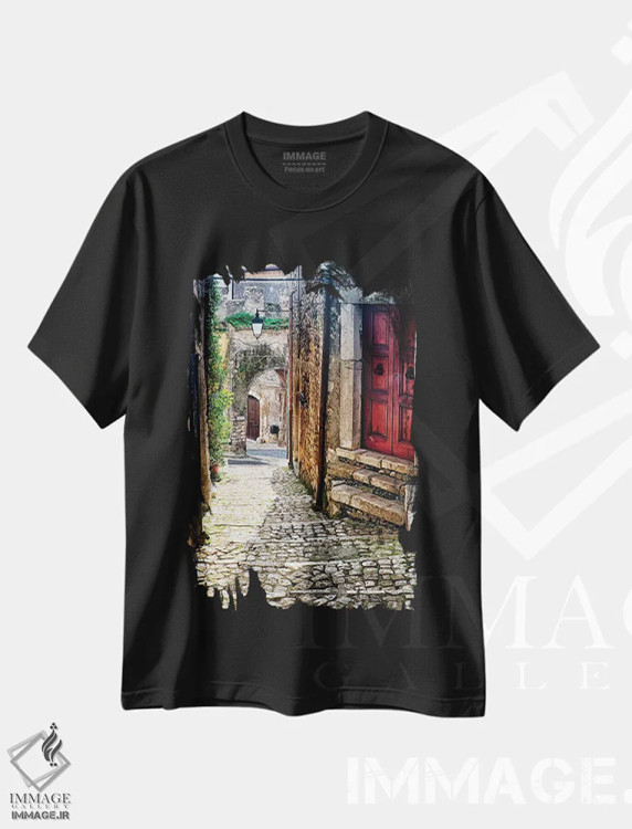 تیشرت مشکی طرح دار خیابان باریک سنگفرش سرمونتا، ایتالیا، مدیوم اثر جورج اوزه | فروشگاه ایماژ