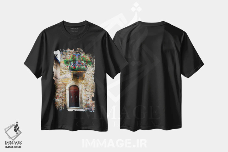 تیشرت مشکی طرح دار ورودی خانه قرون وسطایی، پینتزا، توسکانی، ایتالیا، مدیوم اثر جورج اوزه | immage.ir
