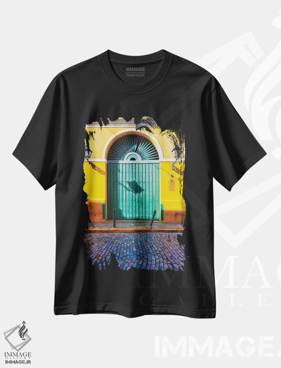 تیشرت مشکی طرح دار درِ موزه سان خوآن، پورتوریکو، مدیوم اثر جورج اوزه | immage.ir