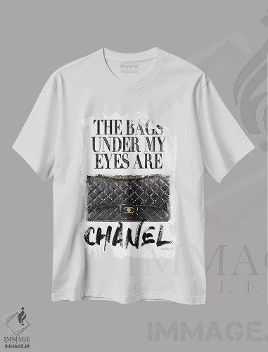 تیشرت سفید طرح دار کیف سیاه، تزئینی اثر آماندا گرینوود | فروشگاه ایماژ