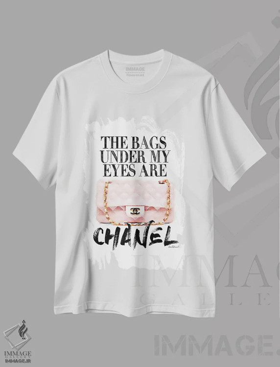 تیشرت سفید طرح دار کیف صورتی، تزئینی اثر آماندا گرینوود | immage.ir
