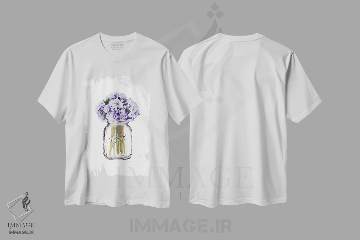 تیشرت سفید طرح دار شیشه با گل های ادریسی بنفش، دکور معاصر اثر آماندا گرینوود | فروشگاه ایماژ