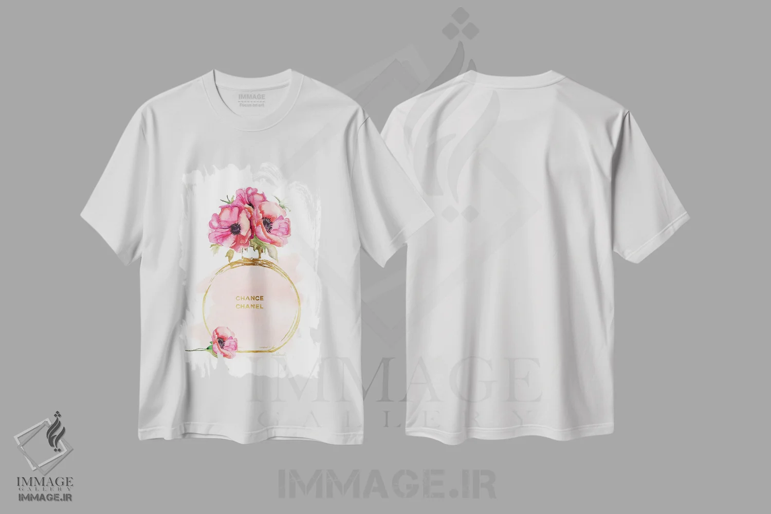 تیشرت سفید طرح دار بطری عطر گرد و شقایق ها، دکور معاصر اثر آماندا گرینوود | فروشگاه ایماژ