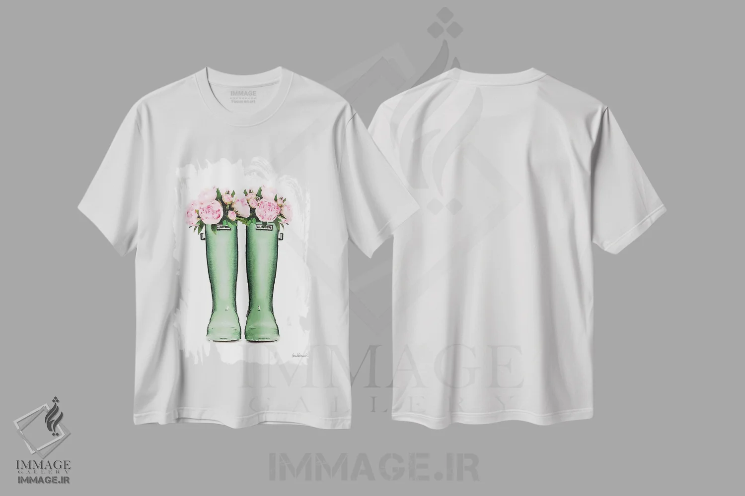 تیشرت سفید طرح دار چکمه های هانتر سبز و گل صدتومانی صورتی، تزئینی اثر آماندا گرینوود | فروشگاه ایماژ