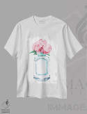 تیشرت سفید طرح دار عطر فیروزه ای و گل صدتومانی صورتی، تزئینی اثر آماندا گرینوود | فروشگاه ایماژ