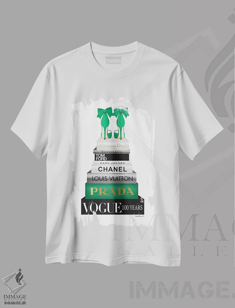 تیشرت سفید طرح دار دسته کتاب سبز بلند، تزئینی اثر آماندا گرینوود | فروشگاه ایماژ