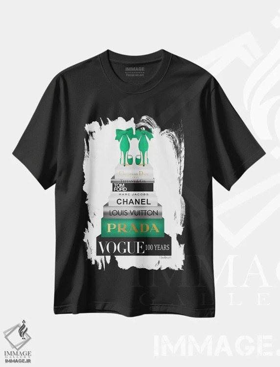 تیشرت مشکی طرح دار دسته کتاب سبز بلند، تزئینی اثر آماندا گرینوود | immage.ir