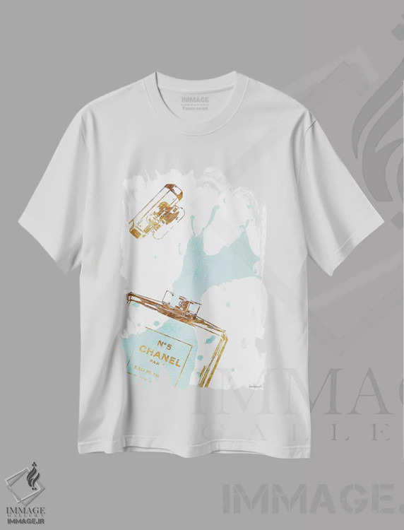 تیشرت سفید طرح دار بطری عطر طلایی با پاشش فیروزه ای، تزئینی اثر آماندا گرینوود | فروشگاه ایماژ