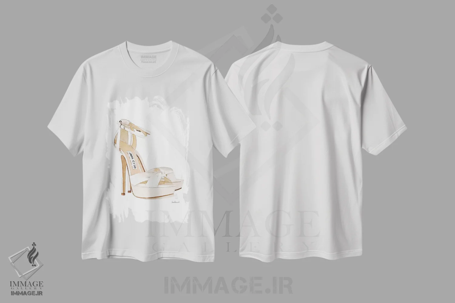 تیشرت سفید طرح دار نمای کناری کفش پاشنه بلند کرمی، تزئینی اثر آماندا گرینوود | فروشگاه ایماژ