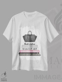 تیشرت سفید طرح دار Black Bag,کتاب های خاکستری با صورتی و کیف مشکی، تزئینی اثر آماندا گرینوود | immage.ir