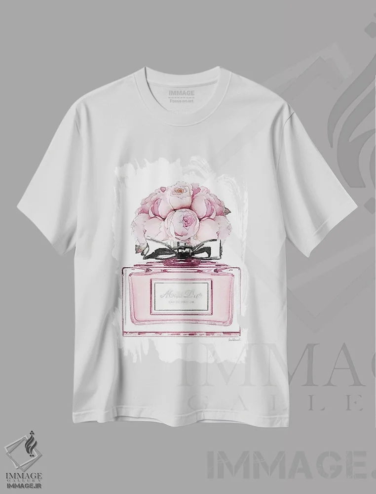 تیشرت سفید طرح دار Pink With Roses,عطر کوتاه، صورتی با گل رز، تزئینی اثر آماندا گرینوود | فروشگاه ایماژ
