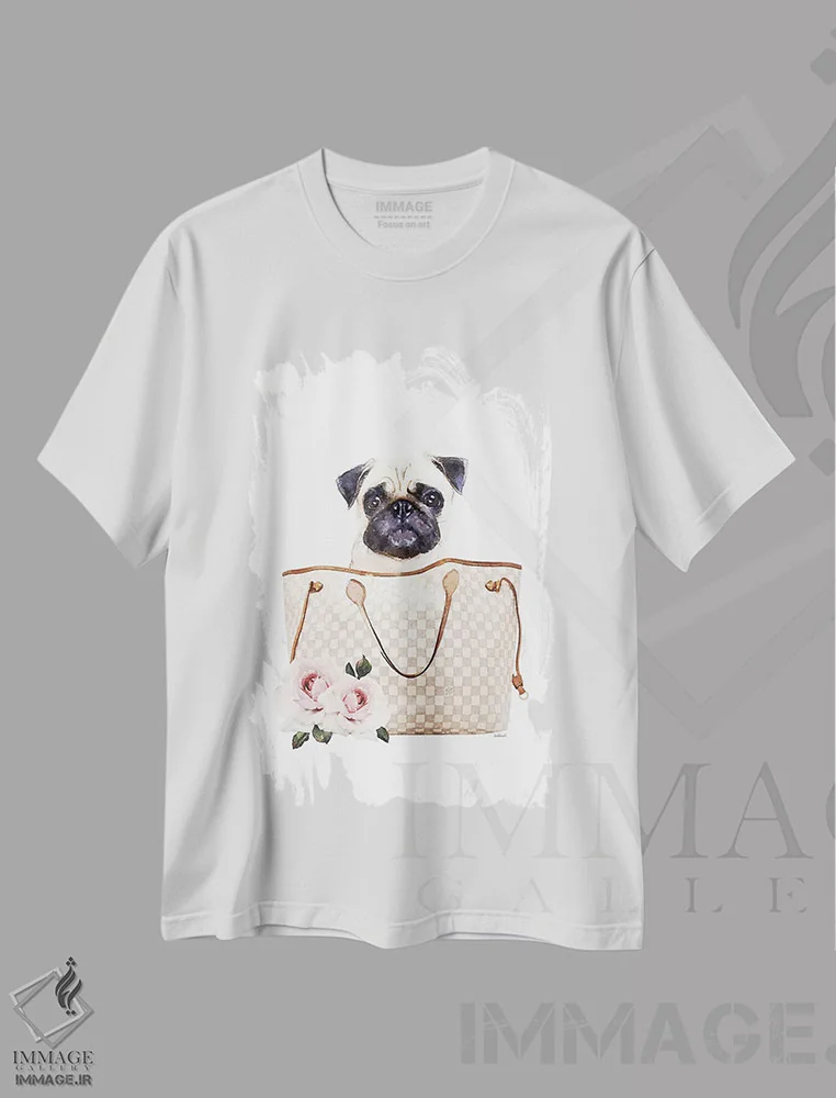 تیشرت سفید طرح دار کیف دوشی خاکستری/کرم با سگ پاگ کرم، تزئینی اثر آماندا گرینوود | immage.ir