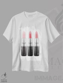 تیشرت سفید طرح دار رژ لب III صورتی روشن، تزئینی اثر آماندا گرینوود | فروشگاه ایماژ