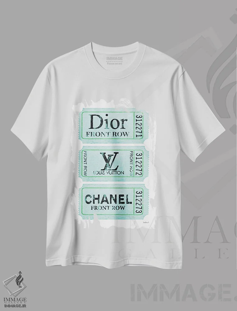 تیشرت سفید طرح دار ردیف جلو در فیروزه ای، تزئینی اثر آماندا گرینوود | immage.ir