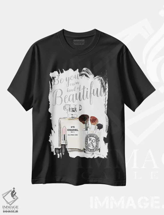 تیشرت مشکی طرح دار زیبای خاص خودت باش با لوازم آرایش نقره ای، تزئینی اثر آماندا گرینوود | immage.ir
