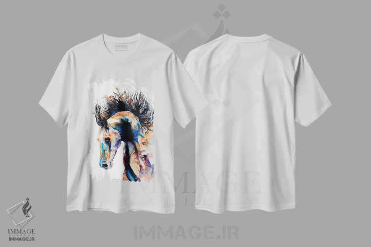 تیشرت سفید طرح دار رویداد اصلی، دکور کلبه و لژ اثر کالی گاریس | فروشگاه ایماژ
