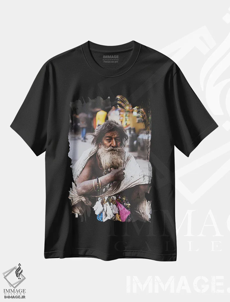 تیشرت مشکی طرح دار دهلی نو، هند I، عکاسی فیگوراتیو اثر لوک آنتونی گرم | immage.ir