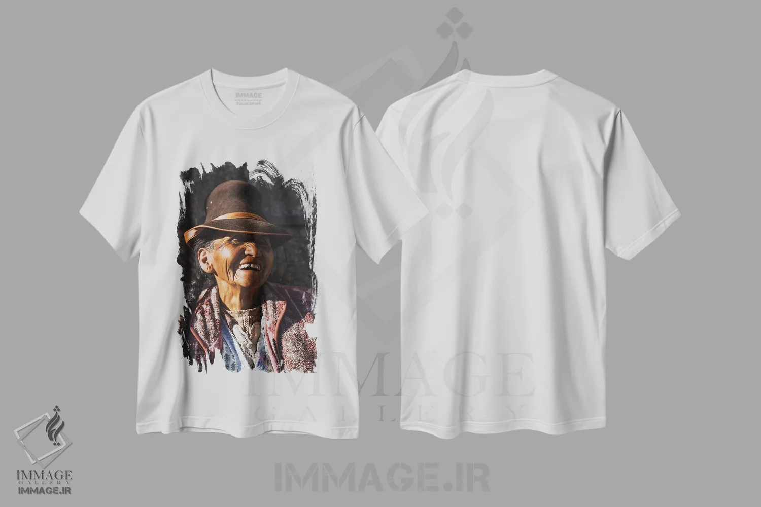تیشرت سفید طرح دار تاجر پرویی، عکاسی فیگوراتیو اثر لوک آنتونی گرم | فروشگاه ایماژ