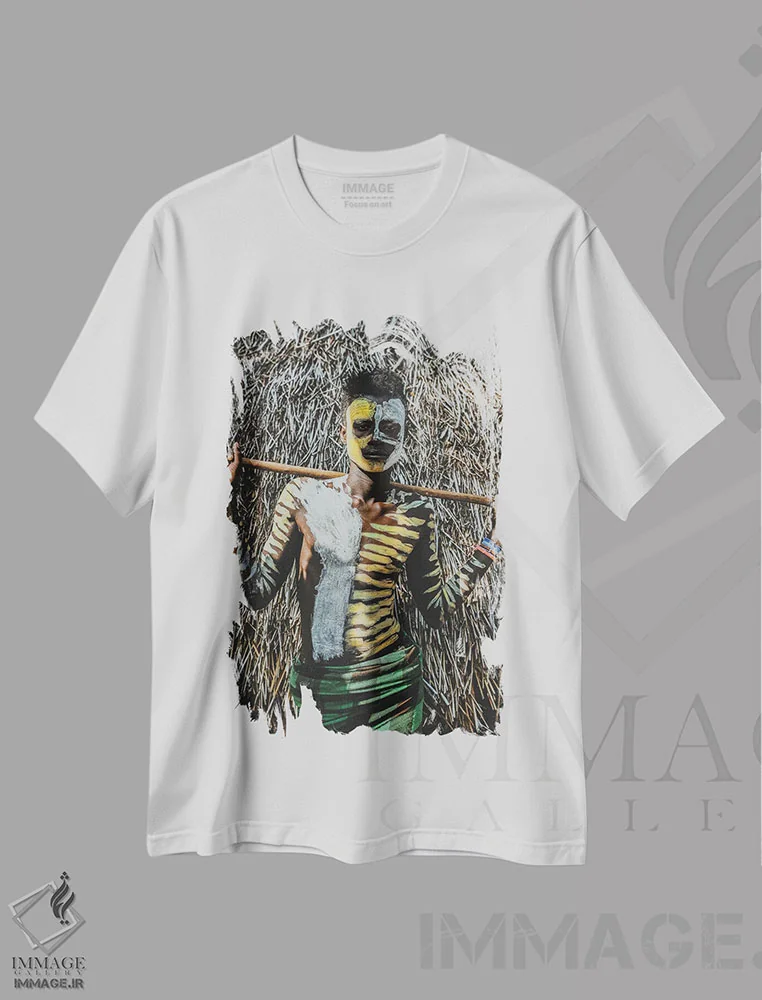 تیشرت سفید طرح دار مرد قبیله کارو، اتیوپی، مدیوم اثر لوک آنتونی گرم | فروشگاه ایماژ