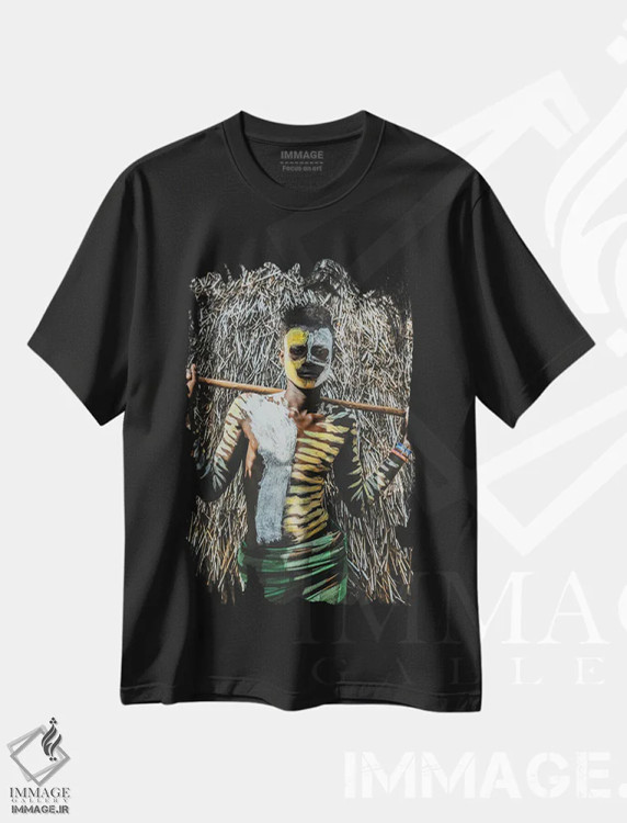 تیشرت مشکی طرح دار مرد قبیله کارو، اتیوپی، مدیوم اثر لوک آنتونی گرم | immage.ir