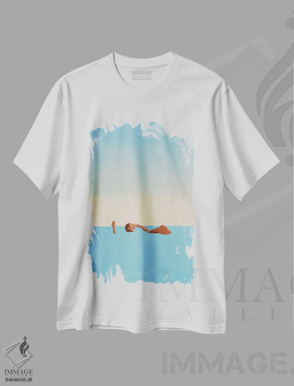 تیشرت سفید طرح دار شناور شدن، تزئینی اثر گیسل دکل | immage.ir
