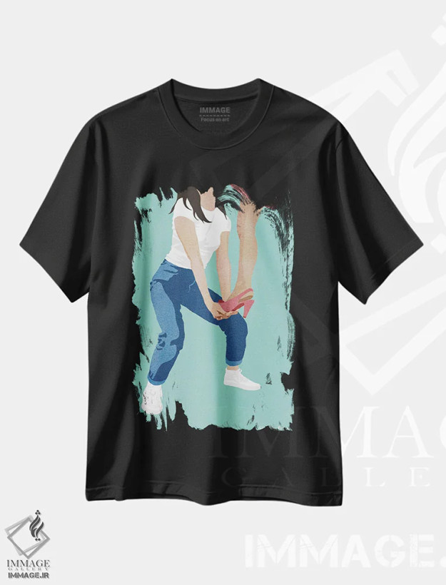 تیشرت مشکی طرح دار همدیگر را بالا ببرید، تزئینی اثر گیسل دکل | فروشگاه ایماژ