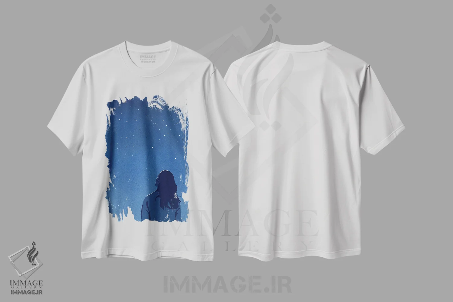 تیشرت سفید طرح دار شب پرستاره، تزئینی اثر گیسل دکل | فروشگاه ایماژ