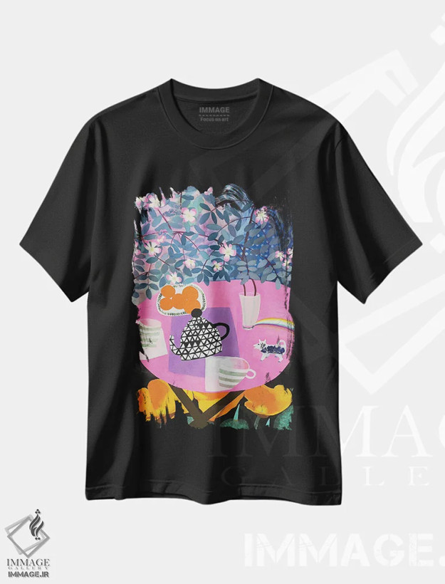 تیشرت مشکی طرح دار شقایق های کالیفرنیا زیر میزی صورتی، تزئینی اثر گرتی یانگ | فروشگاه ایماژ