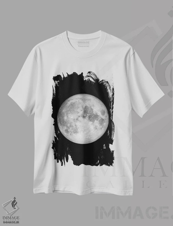 تیشرت سفید طرح دار ماه کامل، عکاسی سیاه و سفید اثر گت یور نرد آن | immage.ir