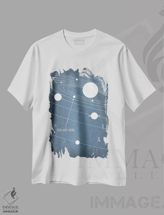 تیشرت سفید طرح دار شما اینجا هستید، دکور معاصر اثر گت یور نرد آن | فروشگاه ایماژ