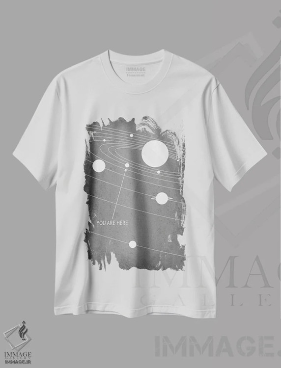 تیشرت سفید طرح دار شما اینجا هستید، هنر دیجیتال اثر گت یور نرد آن | immage.ir
